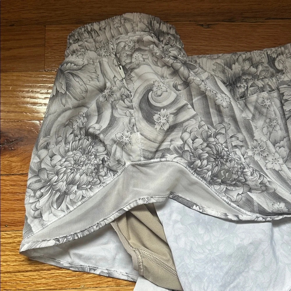 Lululemon Hotty Hot Shorts in the Mini Twine White Multi / White color - Picture 9 of 11